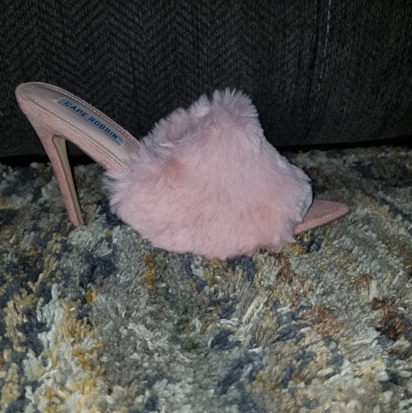Faux Fur High Heels - Picture 3 of 7